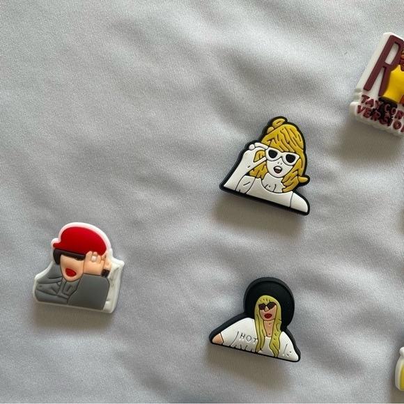 🎤 Pop Star–Inspired Singer Charms for Crocs – Lot of 20 💖 - Picture 7 of 10